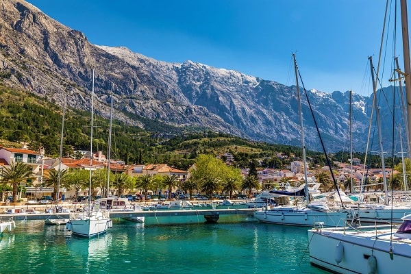 Direct contact with the owners of the accommodation Baška Voda